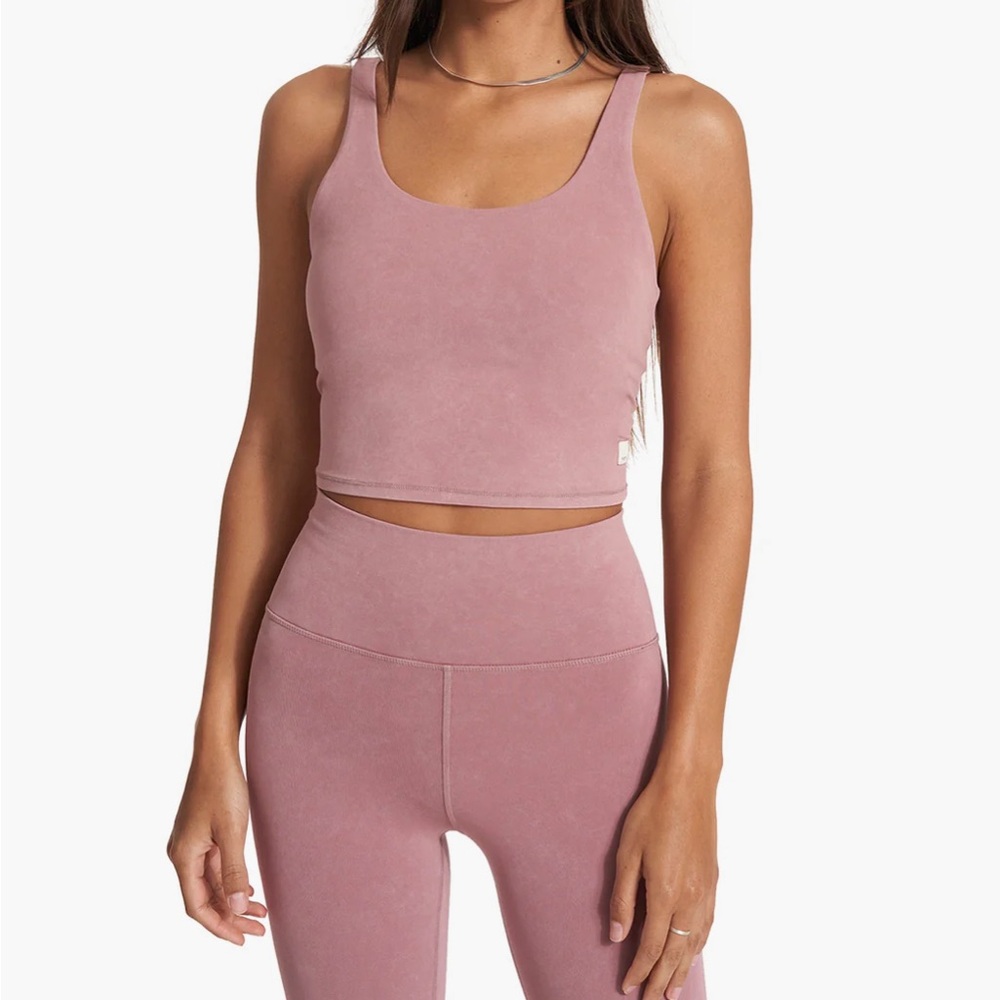 Vuori Washed Daily Crop Performance Tank in Washed Marsala - medium NWT